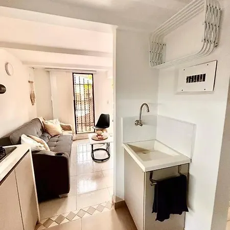 Apartamento Cerca Al Poblado Medellín Exterior foto