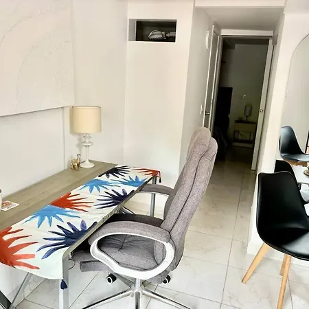 Apartamento Cerca Al Poblado Medellín Exterior foto